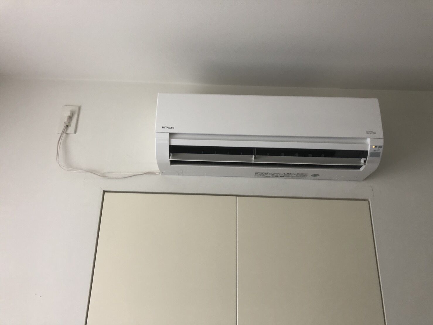 市川市、エアコン取り付け